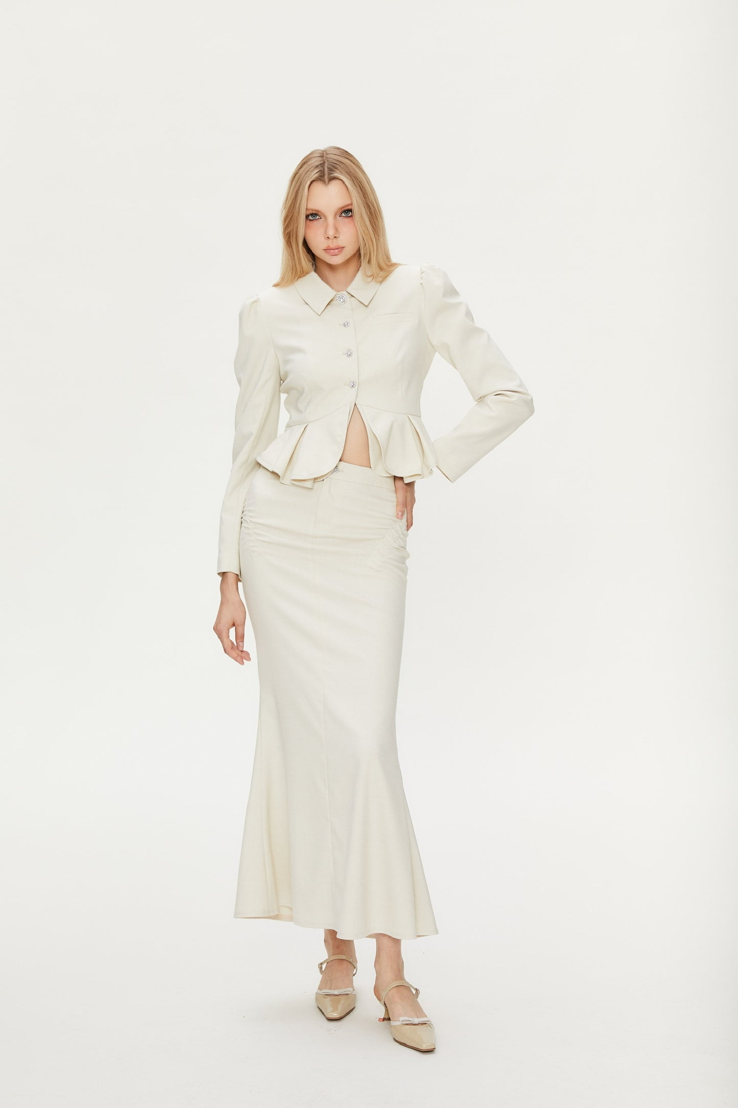 Novia Short Lace Blazer in White