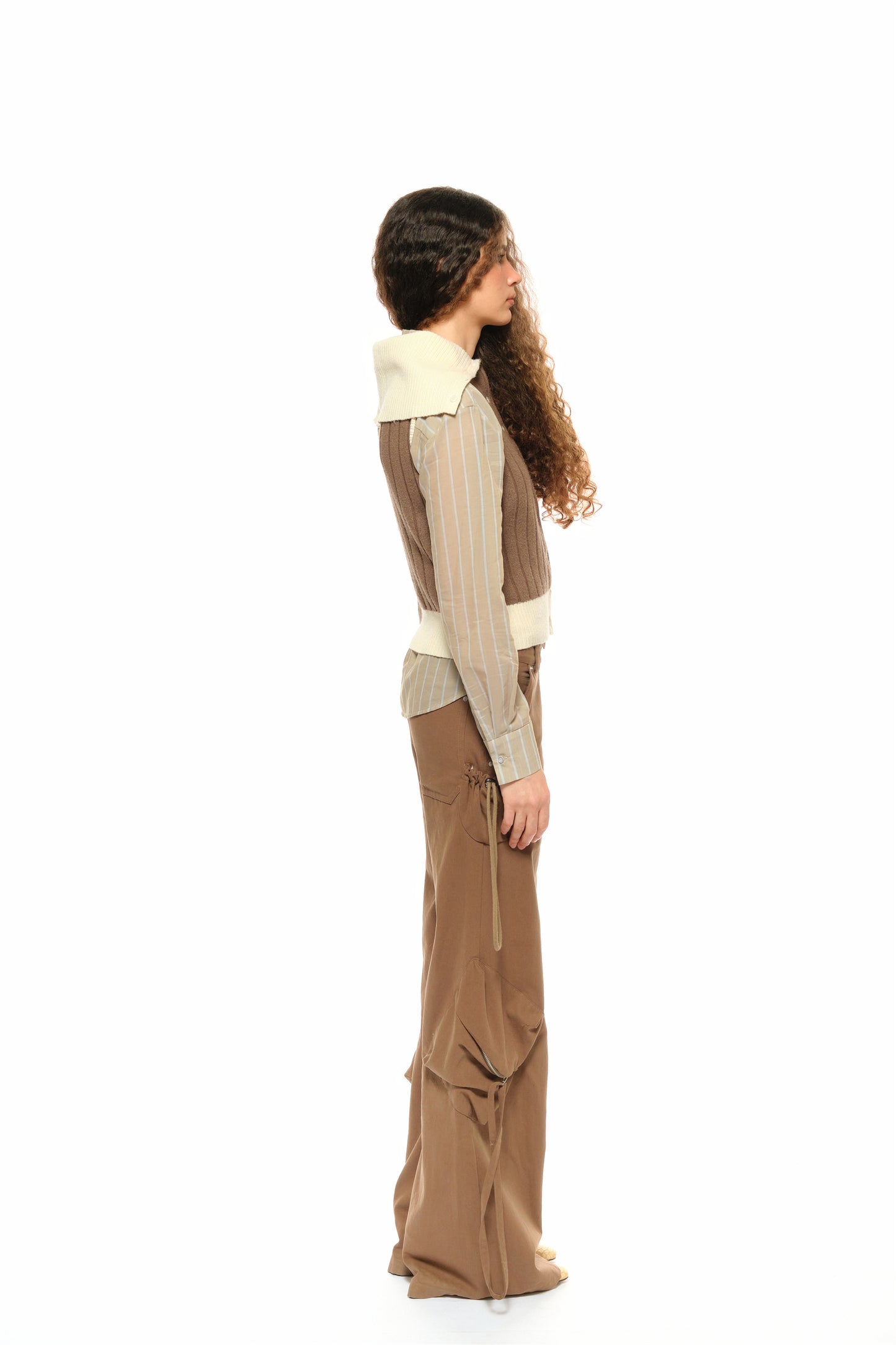 Mavis Low-Waist Cargo Pants in Brown