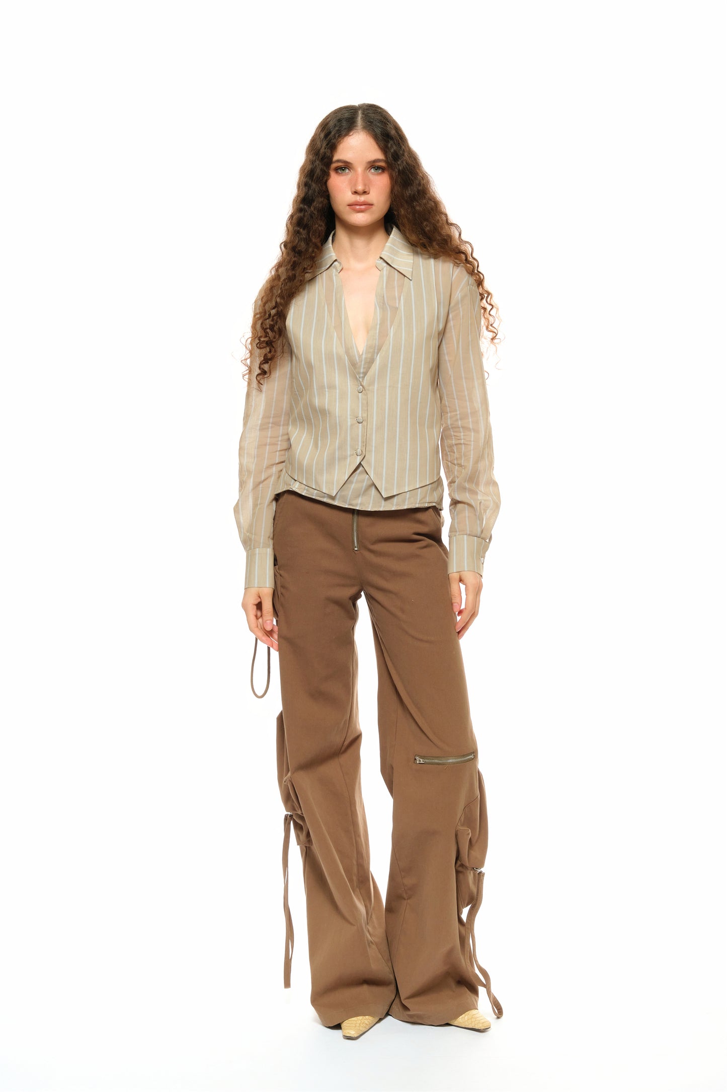 Mavis Low-Waist Cargo Pants in Brown