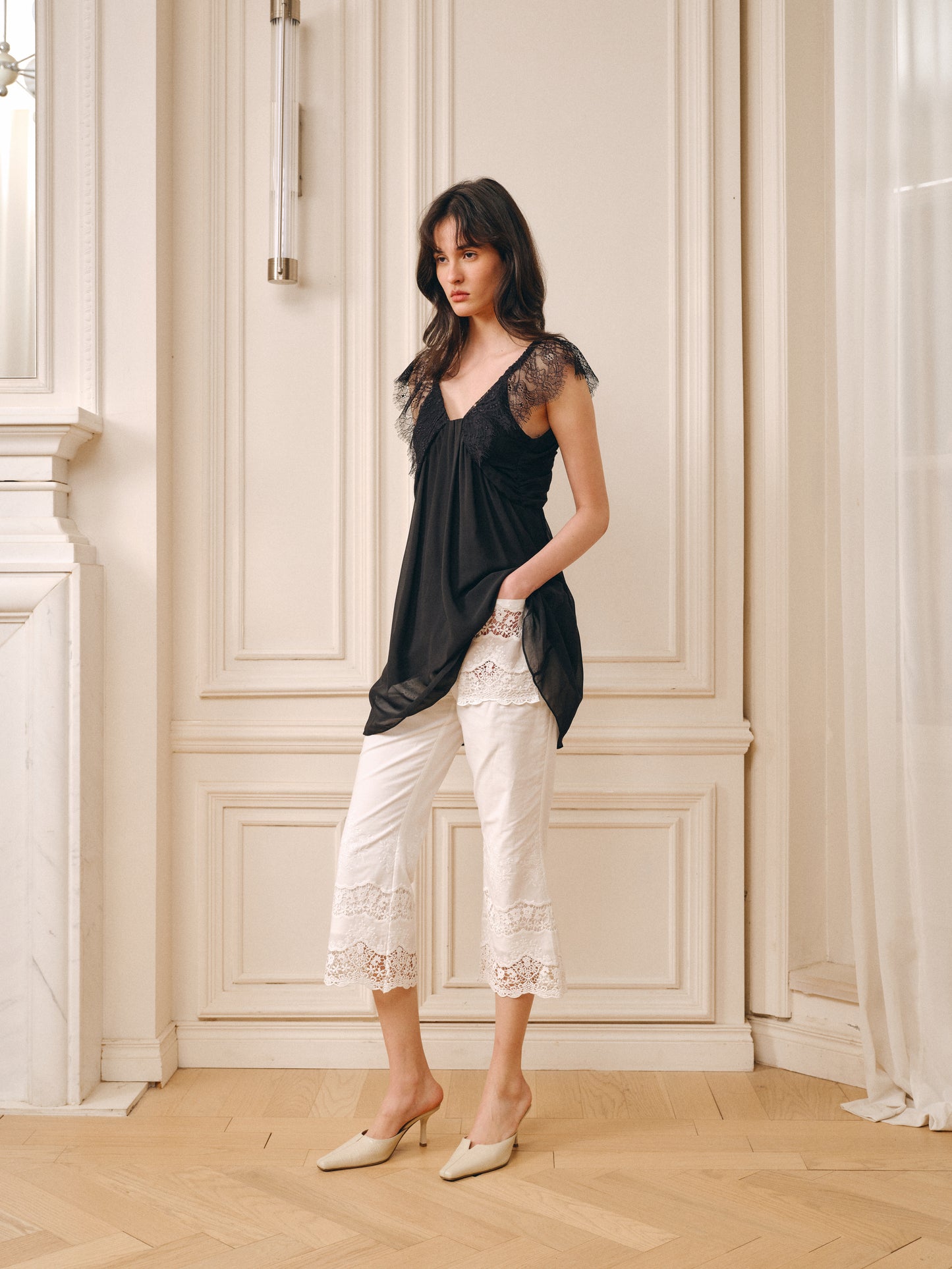 Aeri Flow Lace Pants