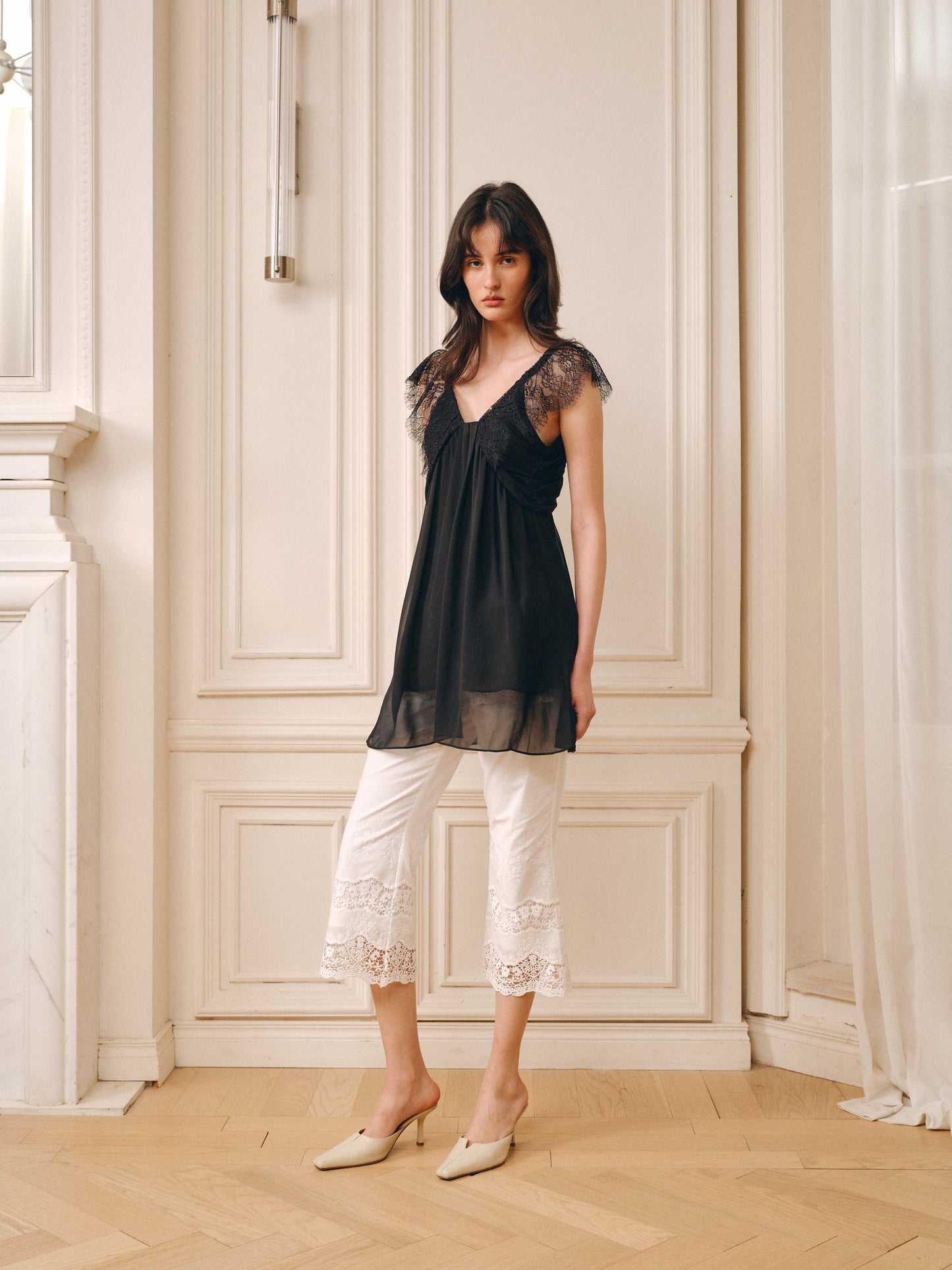 Aeri Flow Lace Pants