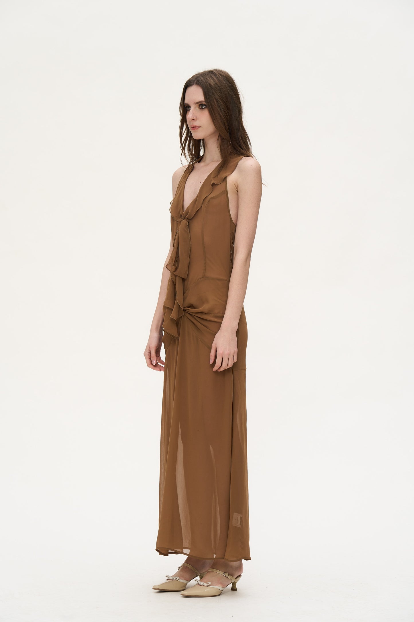 Sarah V-neck pleated dress in Brown