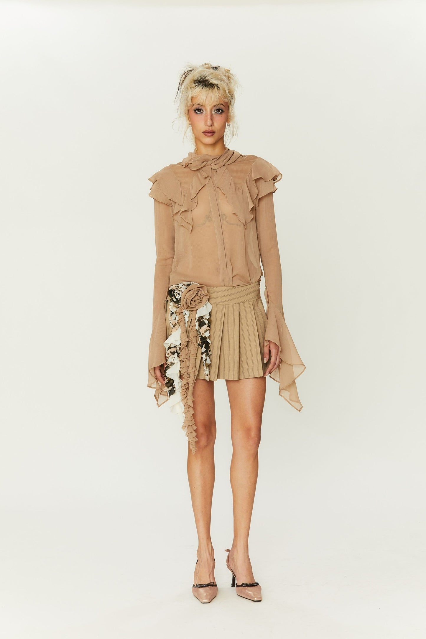 Hedy Floral Embellished Pleated Mini Skirt in Toffee