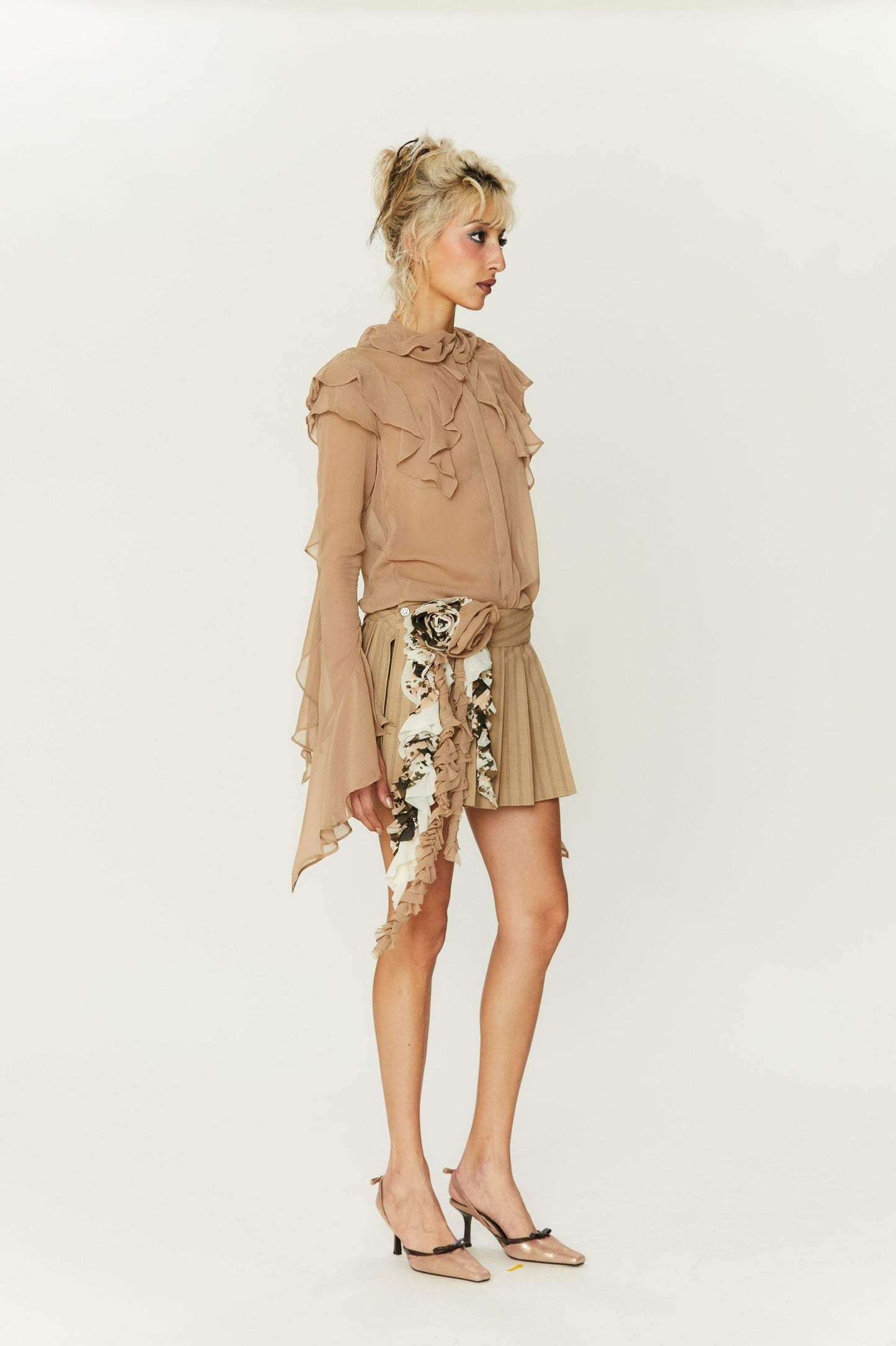 Hedy Floral Embellished Pleated Mini Skirt in Toffee