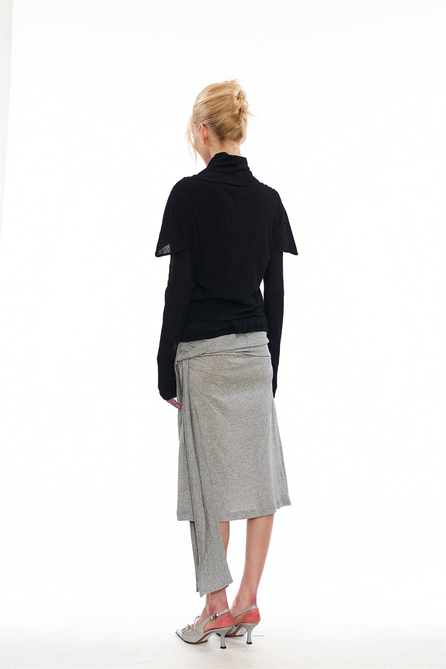 Cady Yarn Wrap-Style Knit Skirt in Gray