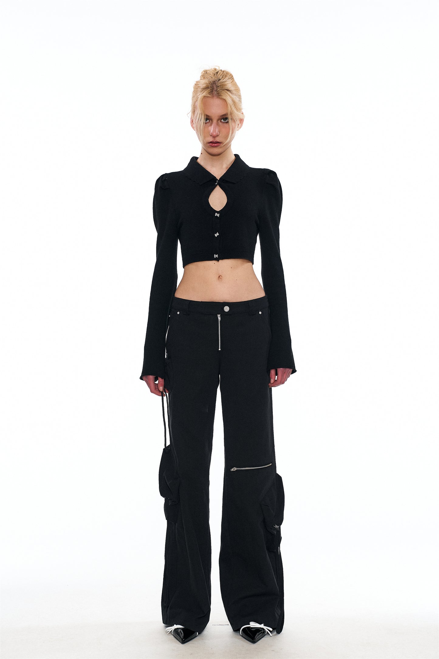 Mavis Low-Waist Cargo Pants in Black