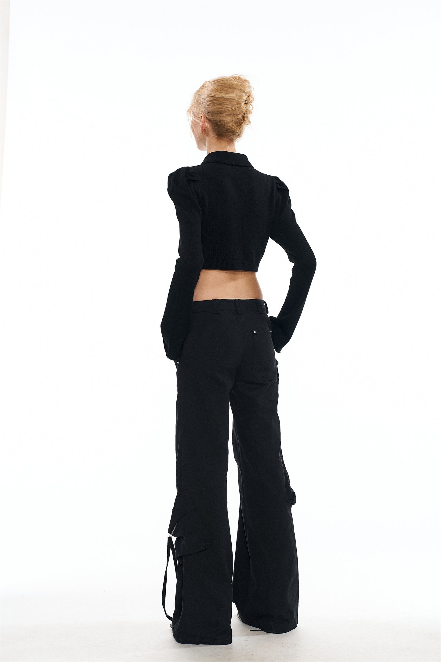 Mavis Low-Waist Cargo Pants in Black