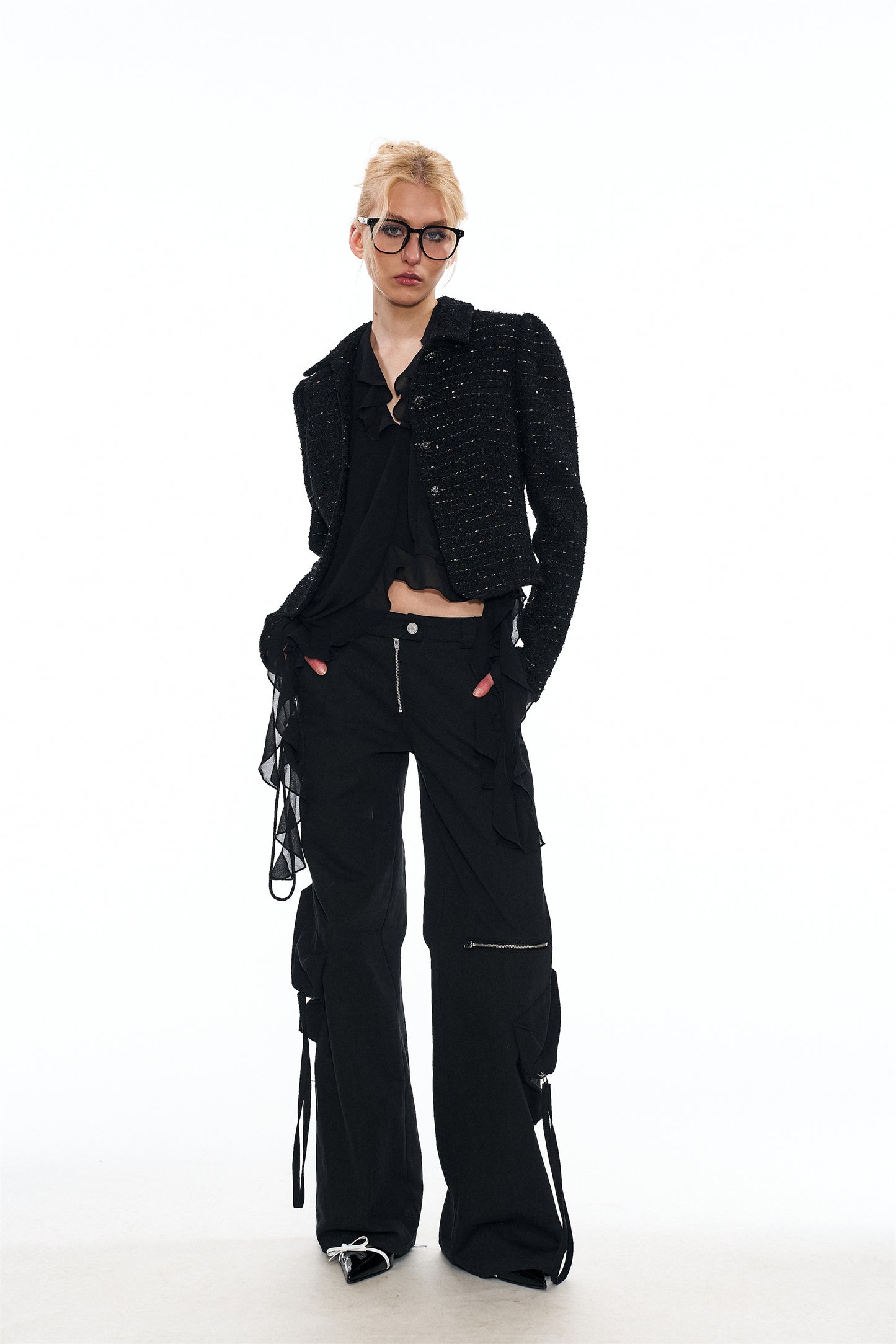 Mavis Low-Waist Cargo Pants in Black