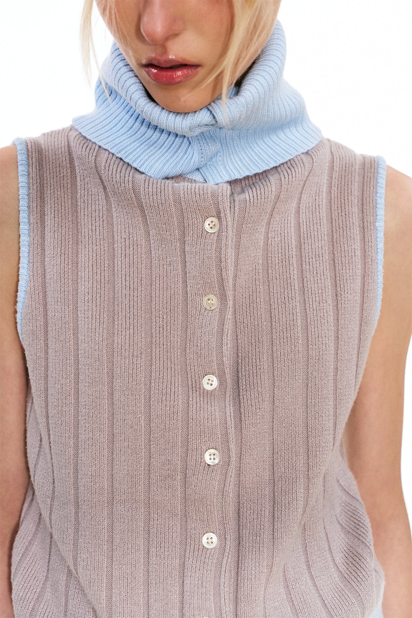 Katy Sleeveless Ribbed Cardigan in Blue