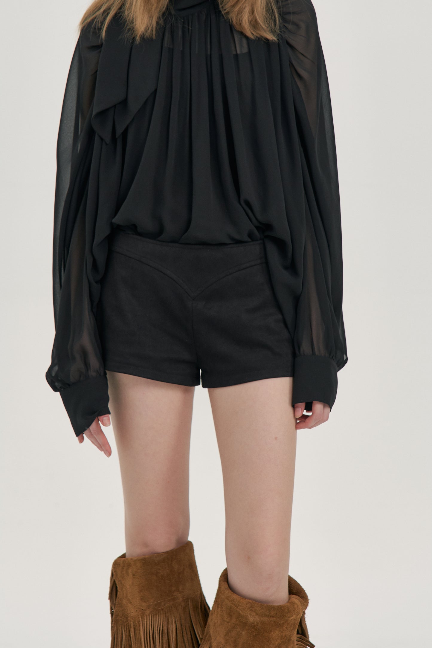 Y-Stitch Camel Shorts